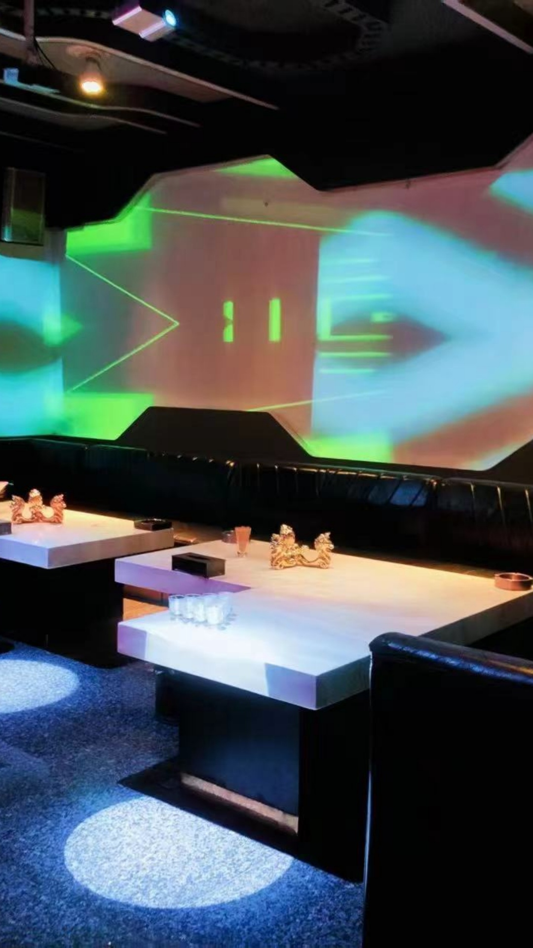 豪华包厢内部环境